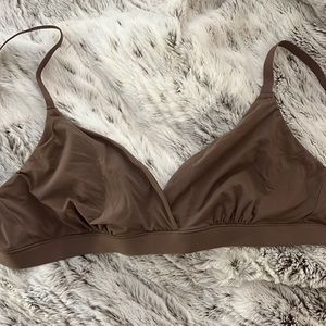 Skims bra (size S) 🤎